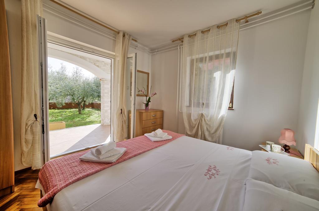 Apartments Mirella Novigrad Istria Exteriér fotografie